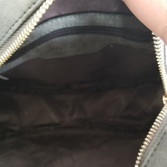 👜Handbag Sale👜 Circular Crossbody w/Tassels - Picture 4 of 4